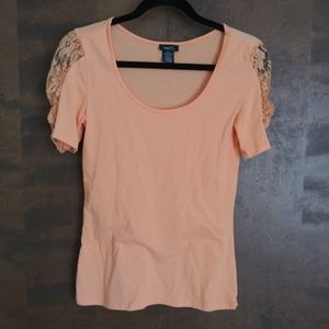 ❤$3 Women's Rue 21 Peach Lace Sleeve Top || Size Medium